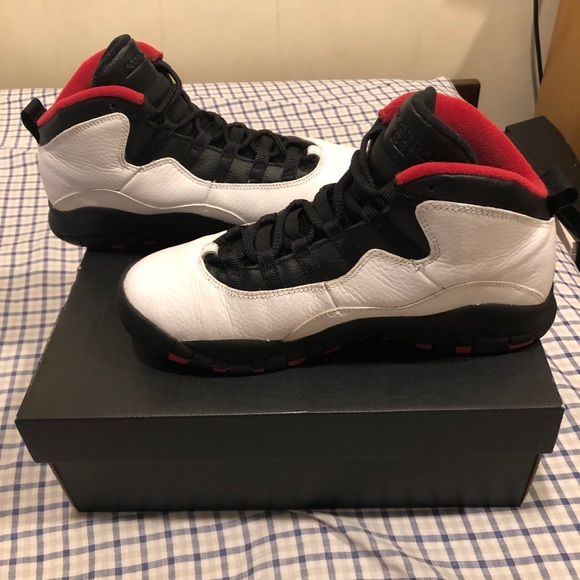 Air Jordan 10 ‘Chicago’ Size 7 youth - Picture 2 of 7